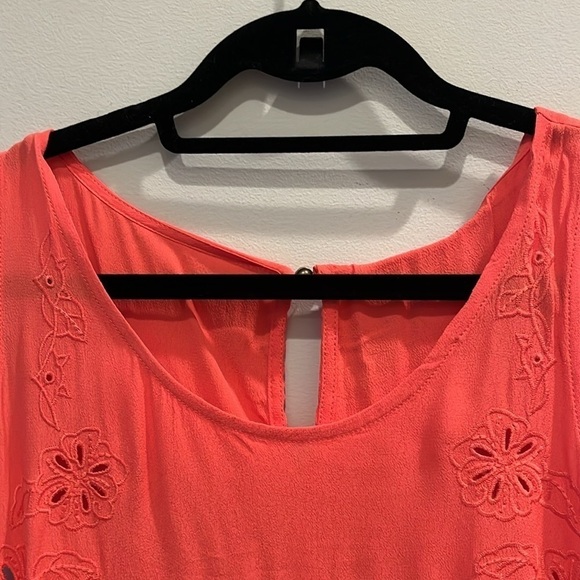 NEW - LUQ- bought on stitch fix. Tank top. Eyelet top. Coral. Size XL. Coral - Picture 6 of 14